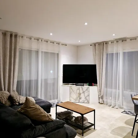 Nice, Magnifique Vue Avec Piscine ヴィラ ニース