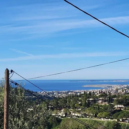 Nice, Magnifique Vue Avec Piscine 别墅