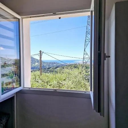 Nice, Magnifique Vue Avec Piscine 尼斯