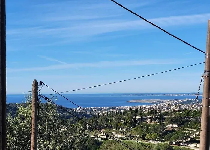 Nice, Magnifique Vue Avec Piscine فيلة